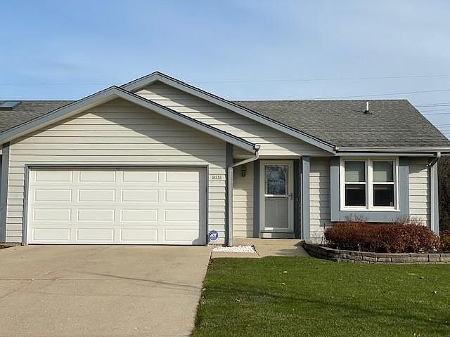 1st image of 8536 N Meadowside Ct
