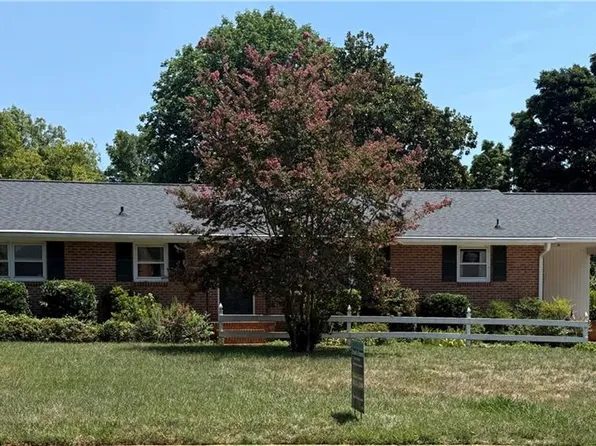 1004 Onslow Dr, Greensboro, NC 27408