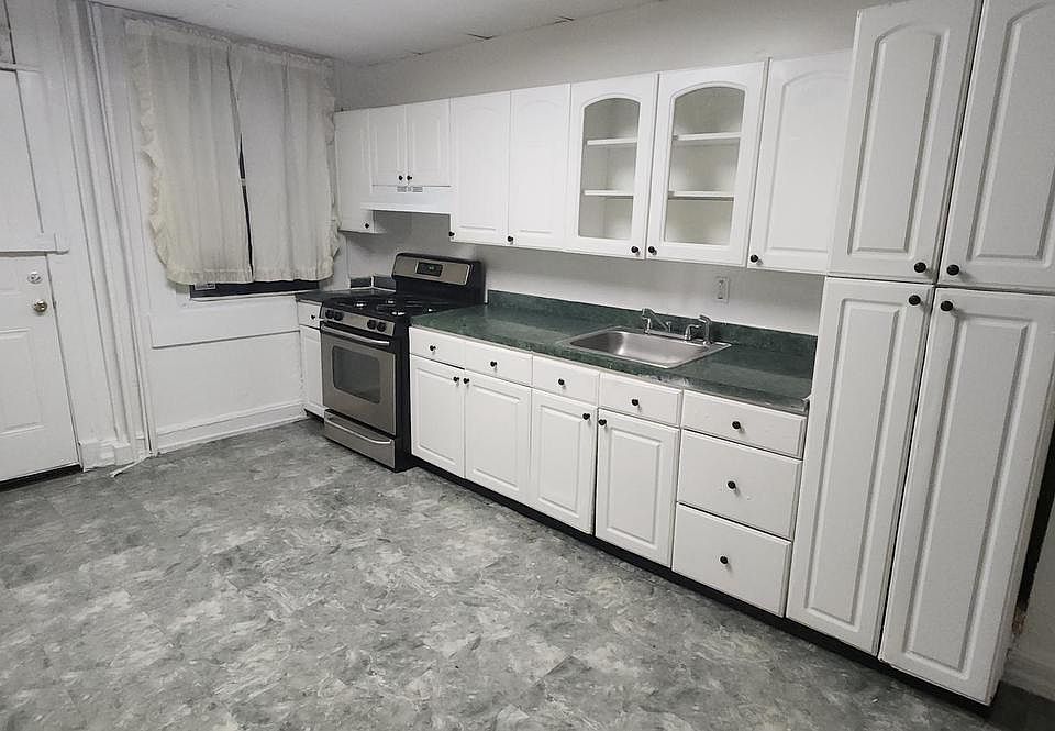 1st image of 729 N Milton Ave