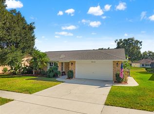 6618 Foxmoor Dr, Zephyrhills, FL 33542