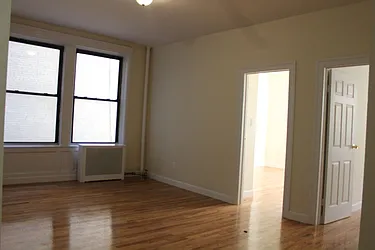 Rented by Roberto Guilbet, LREB