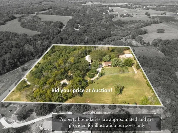 33302 E Hammond Rd, Lone Jack, MO 64070