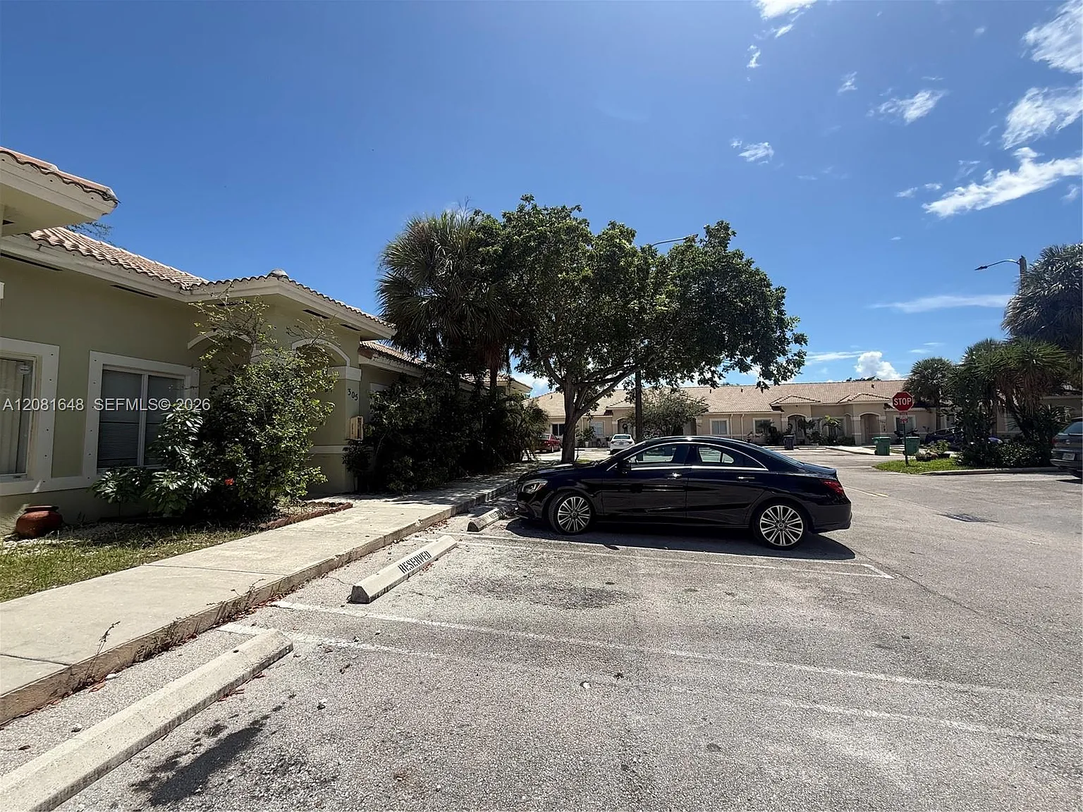 Old Biscayne Villas Condo — Photo 2