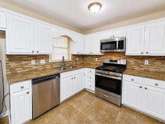 4th image of 1026 Casa Dr