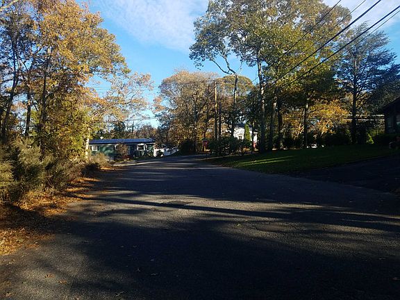 5th image of 3 Linden Ln