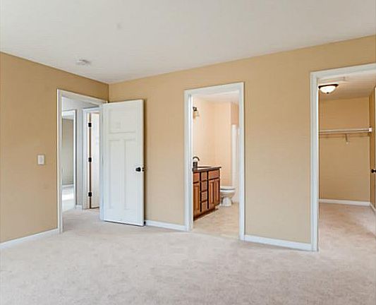 4th image of 87 Teakwood Dr W
