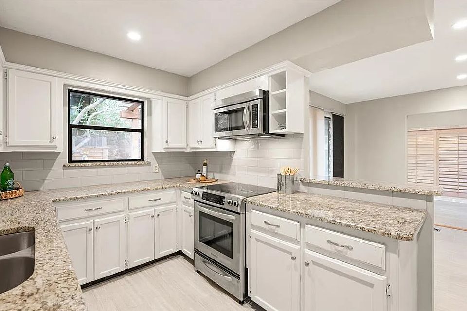 1st image of 3808 Lancaster Rd #B