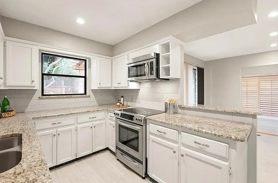 Building Photo - 13400 Fox Hollow Rdg
