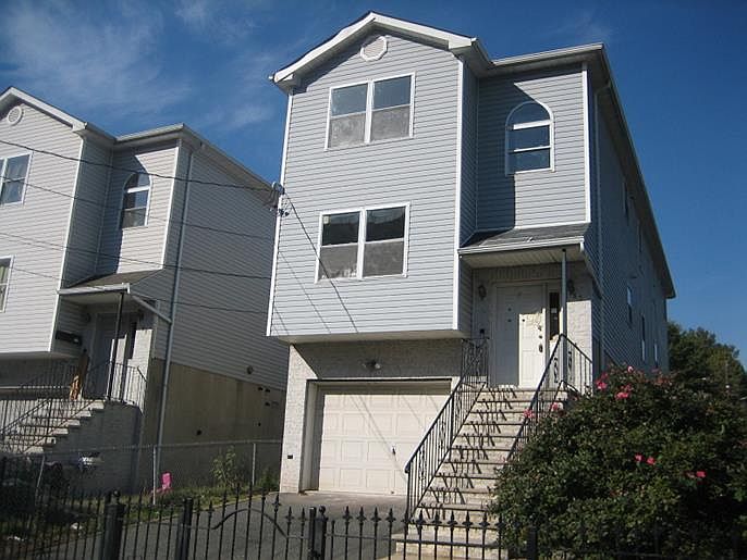 1st image of 83 Chadwick Ave