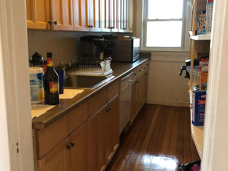130 Central St — Photo 5