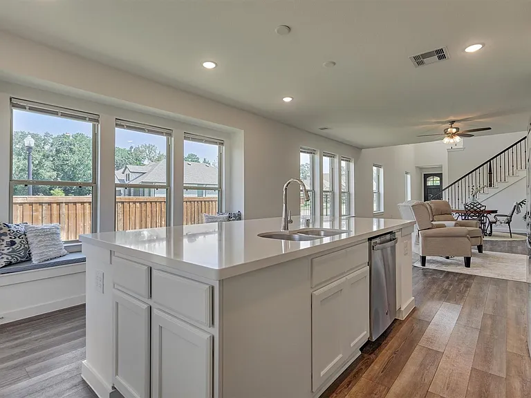 27129 Ivorywood Dr — Photo 17