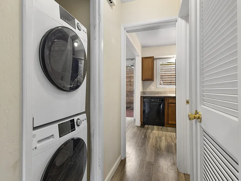 3858 Maybelle Ave #1 — Photo 10