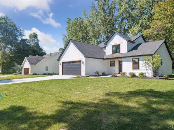 1202 S Hemlock Rd, Hemlock, MI 48626