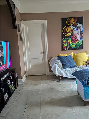 Living room, photo 2