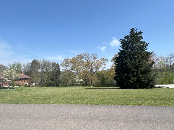 4039 Peace Dr, Morristown, TN 37814