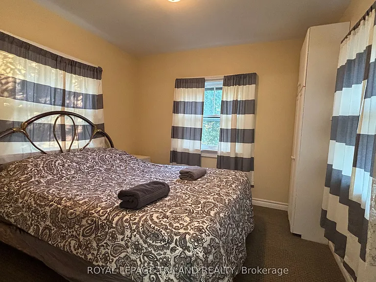 279 Charlotte St #UPPER — Photo 4