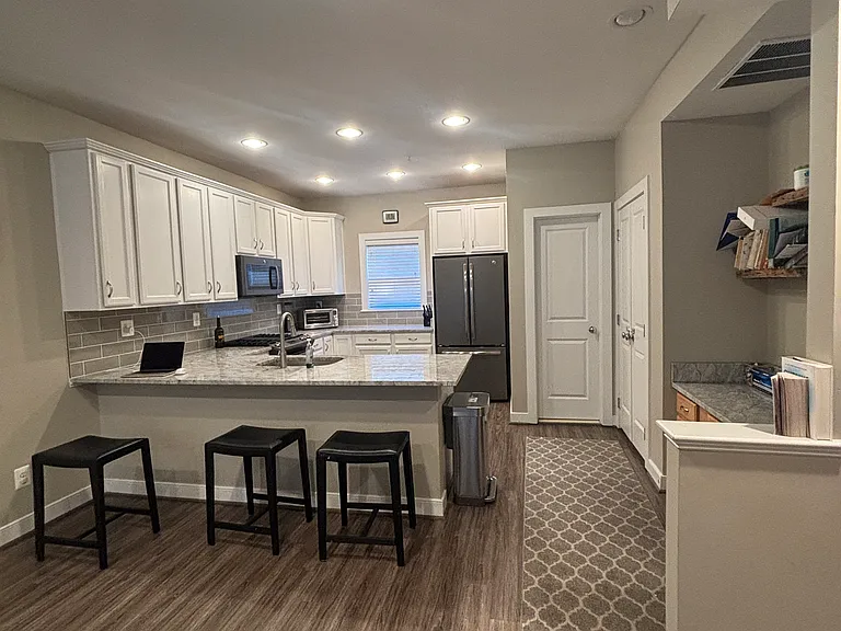 2302 Cobble Hill Ter — Photo 10