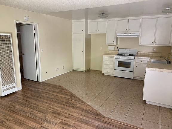 5th image of 33922 Silver Lantern St APT 6