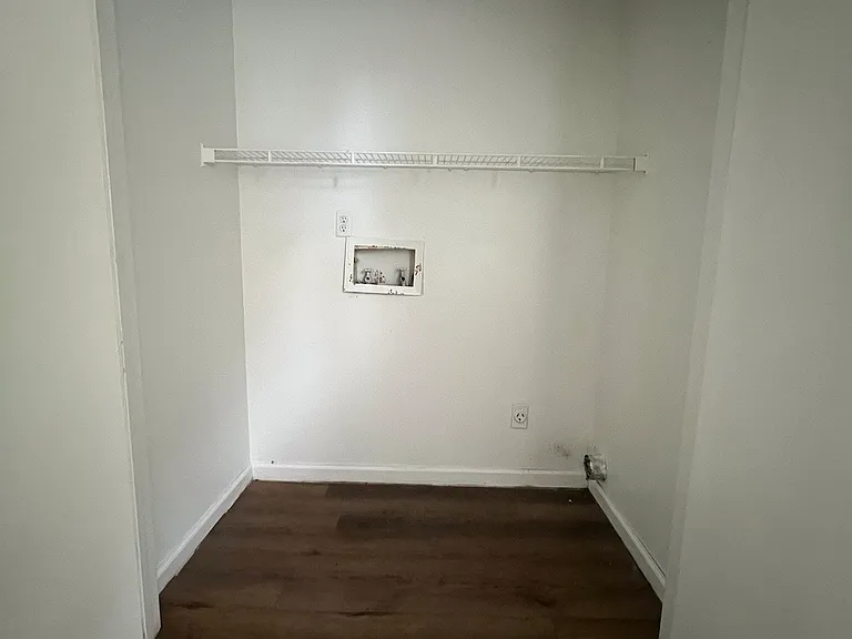 105 Hickory Trce #3 — Photo 1