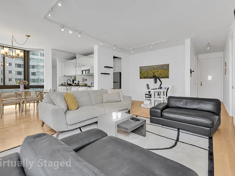 200 E 65th St #8D — Photo 3