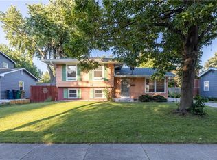 4221 67th St, Urbandale, IA 50322