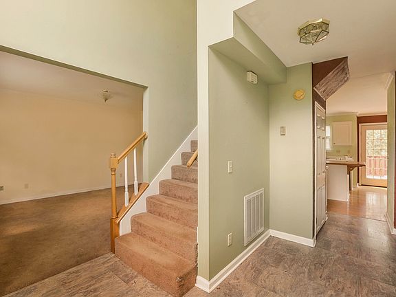 2nd image of 126 Scenic Harpeth Dr