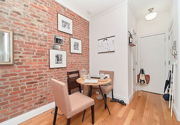 2nd image of 415 W 22nd St APT 3C