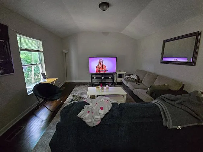 4 bed, 1362 sqft, $779 — Photo 2
