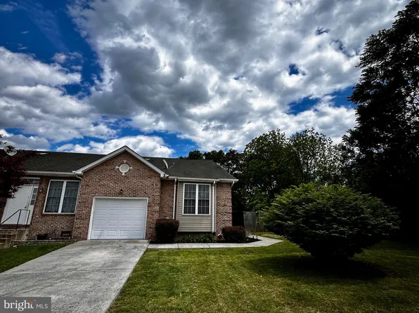 331 Lora Dr, Woodstock, VA 22664