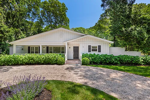 96 Wainscott Northwest Rd Photo 1