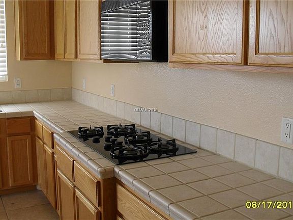 5th image of 291 Powerbilt Ave #0