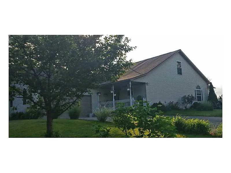 107 Pennington Dr photo 1