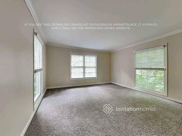 9320 N Lake Dr — Photo 18