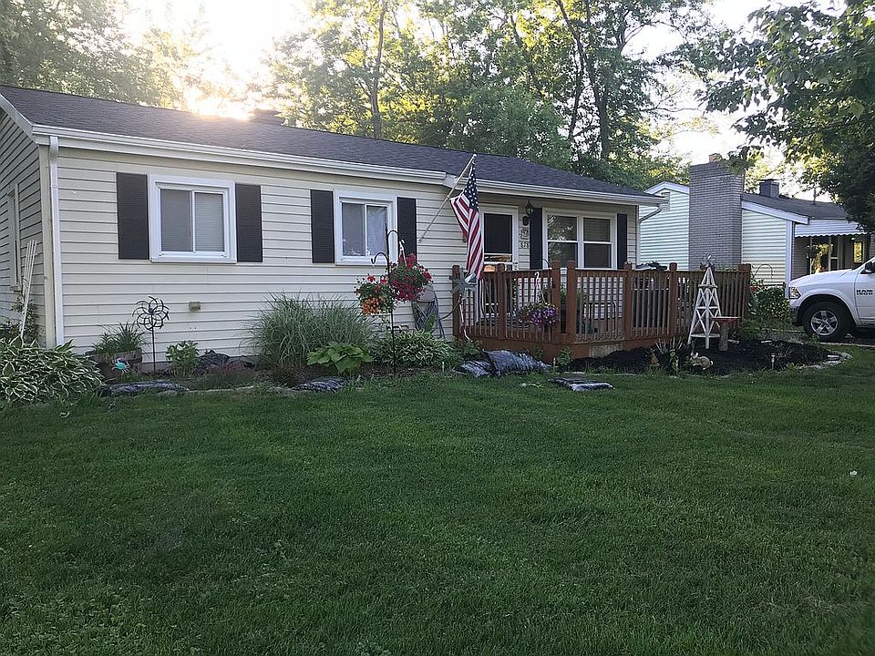 1st image of 878 S Hill Park Dr