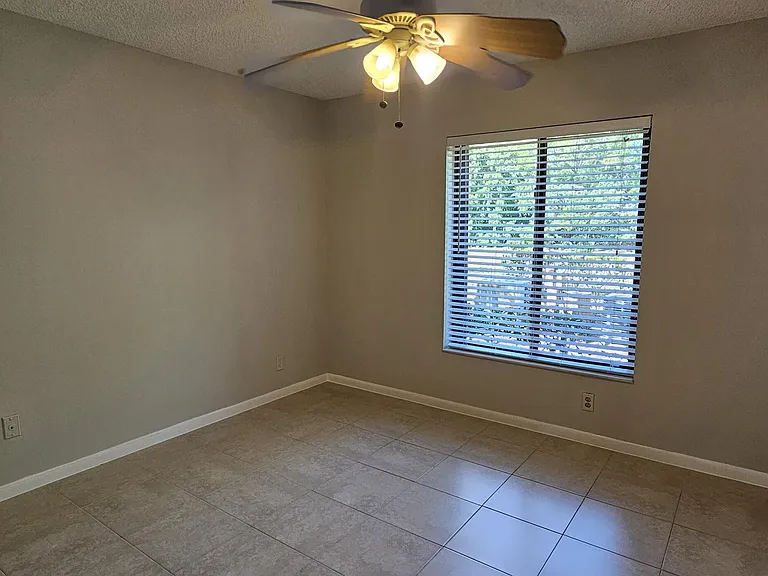 2245 SW 22nd Ave #1020 — Photo 17