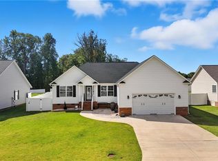 112 Brooke Ridge Dr, Thomasville, NC 27360