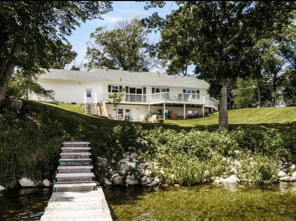 13079 W Lake Sallie Dr, Detroit Lakes, MN 56501