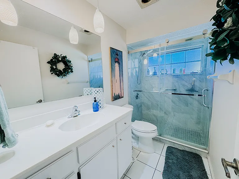 2nd bathroom