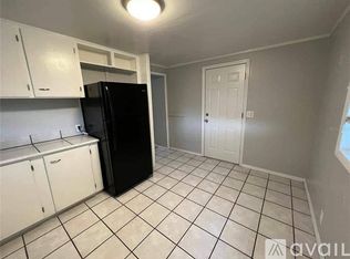 5237 1st St, Zephyrhills, FL 33542