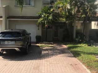 9813 NW 45th Ln, Doral, FL 33178