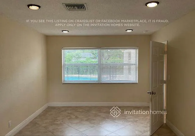 10535 NW 37th St Coral Springs, FL 33065 — Photo 4
