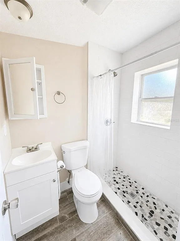 1 bed, 1.0 bath, 215 sqft, $1,200 — Photo 4
