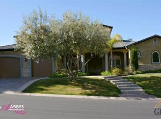 15405 Casa Club Dr, Bakersfield, CA