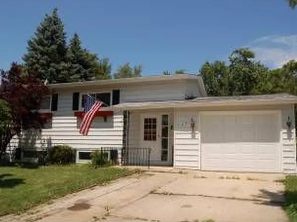 133 Timber Ct, Streamwood, IL 60107