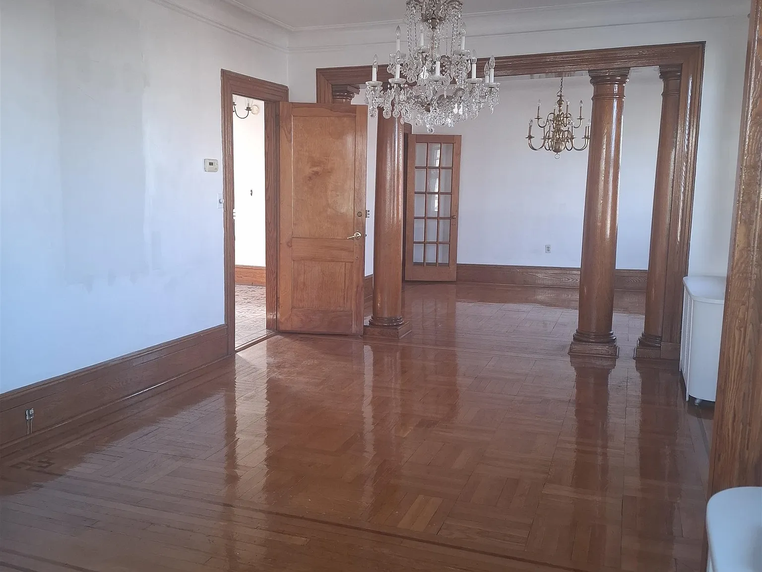 2 bed, 1.0 bath, $3,200 — Photo 3