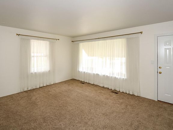 2nd image of 1181 E Hudson Ave
