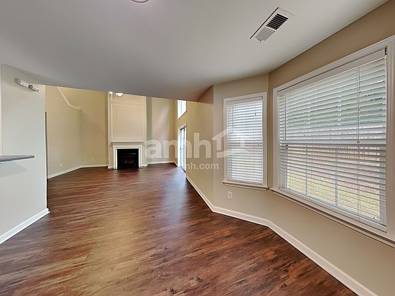 5th image of 219 Highland Falls Dr