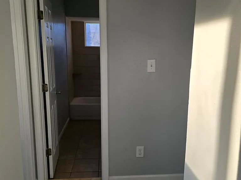 6087 Wildair Dr — Photo 8