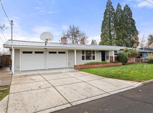 907 Comet Ave, Central Pt, OR 97502