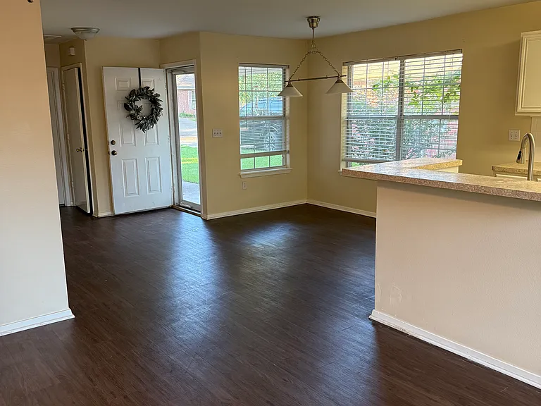 222 Willowbrook Ln — Photo 9